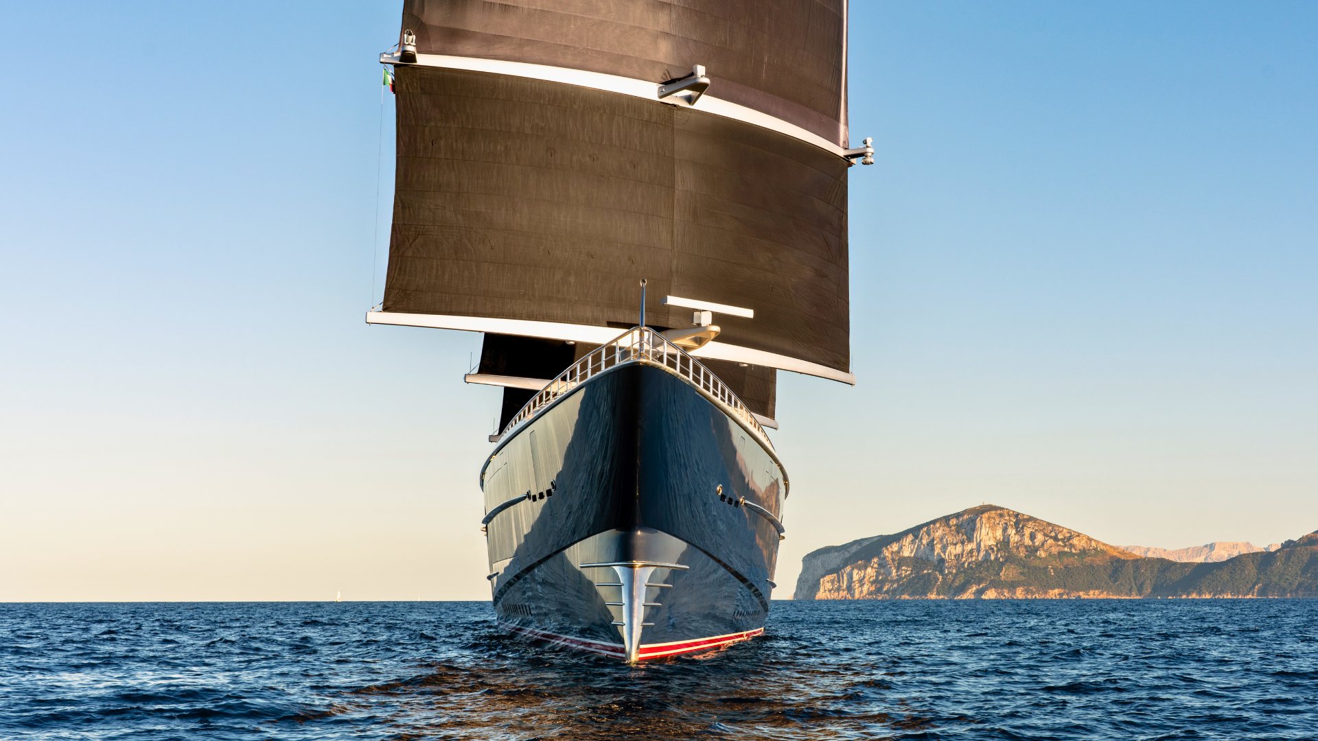 IYC Horizons luxury yacht travel blog
